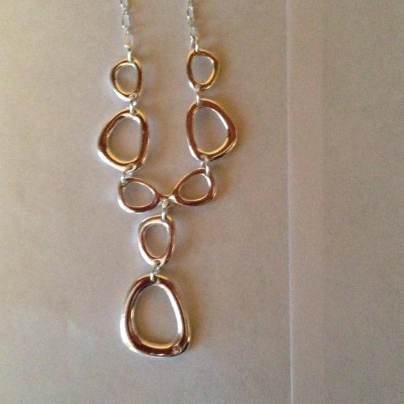 SOLD(Bundle)Silver tone Jewelry set - Picture 4 of 4