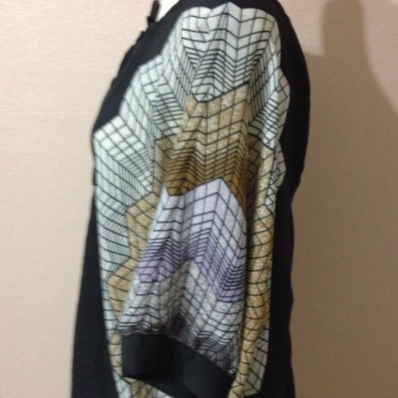 Making room in my closet - Picture 2 of 3