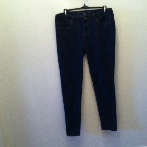 Sold!Size 11 ankle jeggings, celebrity pink