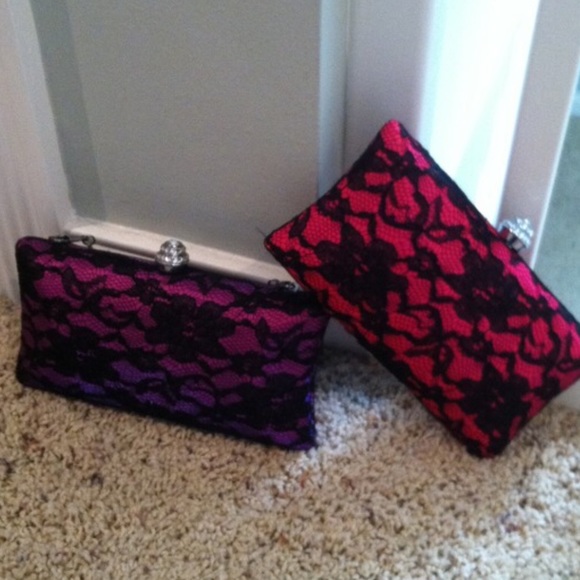 Hard Case Lace Covered Bag With Chain (Purple) - Picture 2 of 3