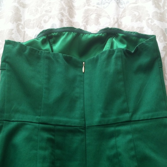 Express Dress w/ pockets! - Picture 2 of 4