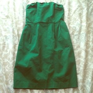 Express Dress w/ pockets!