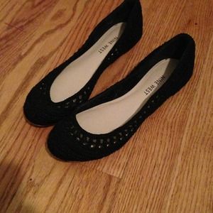 Nine West lace flats