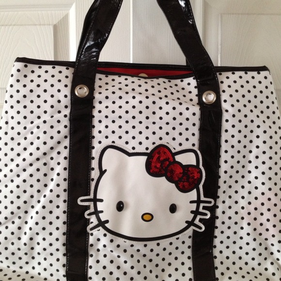 (TRADED to nycretro99) New Hello kitty tote💋 - Picture 4 of 4