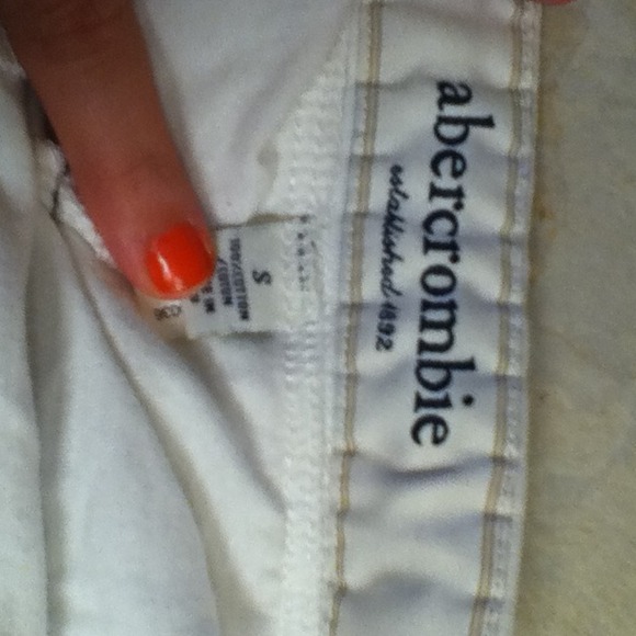 Abercombie white skirt - Picture 3 of 3
