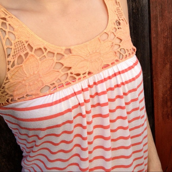 Lace detail tank top shirt