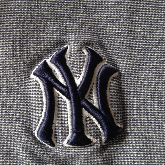 ⚾👕Yankee shirt👕⚾ - Picture 3 of 3