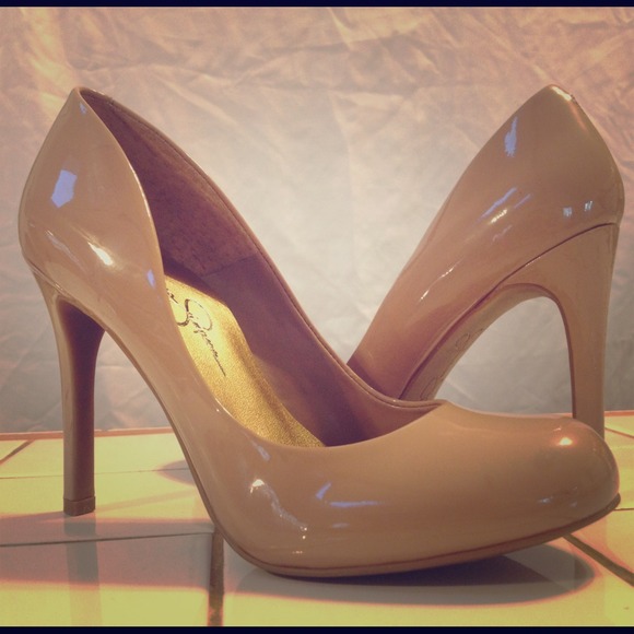 🚫SOLD SEXY NWOT nude Jessica Simpson heels!!