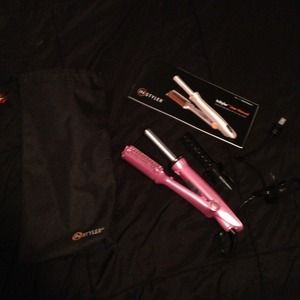 RESERVED!🎀 Pink instyler!