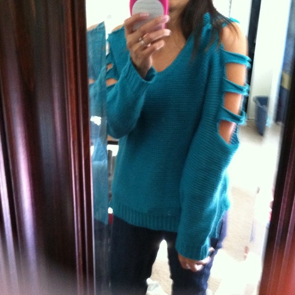 Green Maxi sweater! - Picture 2 of 2
