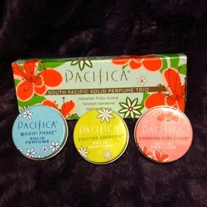 📦BUNDLED📦PACIFICA Fragrance Set for @cmf927