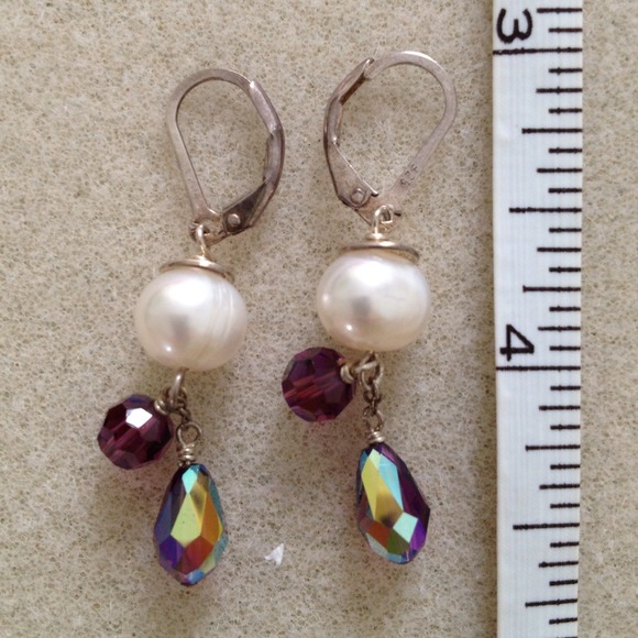Freshwater pearl and crystal earrings - Picture 2 of 2