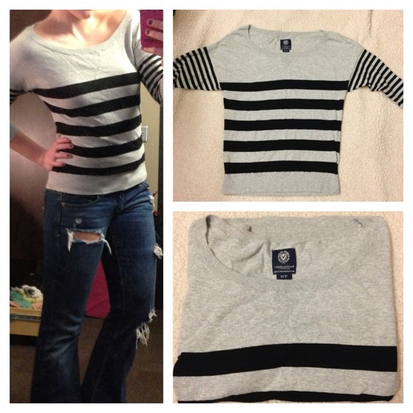 AE Striped Sweater🚫SOLD🚫