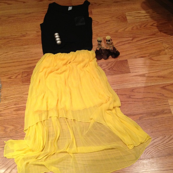 Yellow skirt - longer in the back.