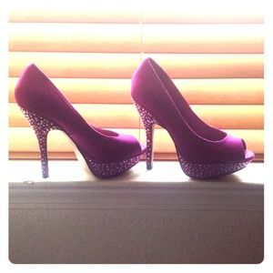 Steve Madden- purple pumps- practically new <3