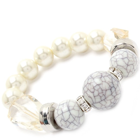 Beautiful stretch bracelet. - Picture 1 of 1