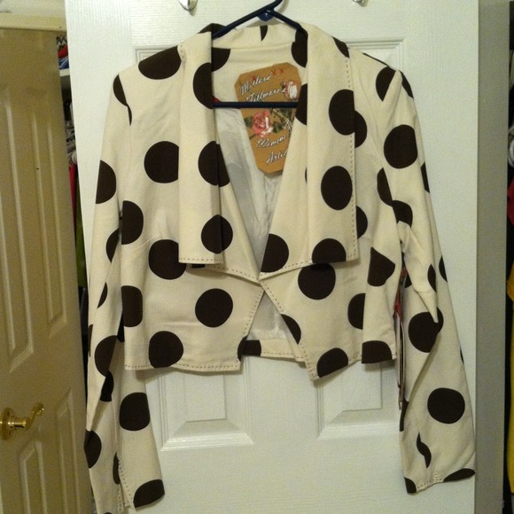Jackets & Blazers - Cropped polka dot blazer