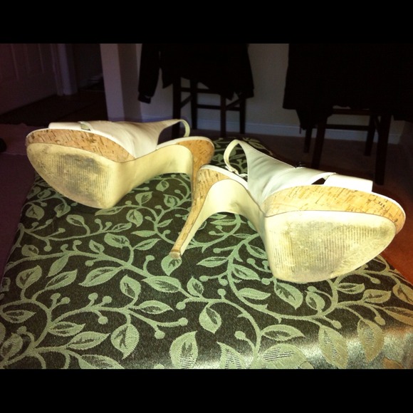 Nude Guess pumps - Picture 3 of 4