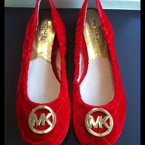 SOLD New in box Michael Kors Fulton flats