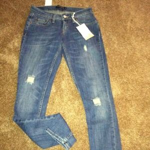 New Levi's Skinny 524