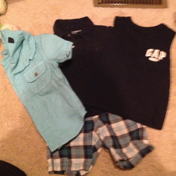 3 gap shirts and 1 gap plaid shorts
