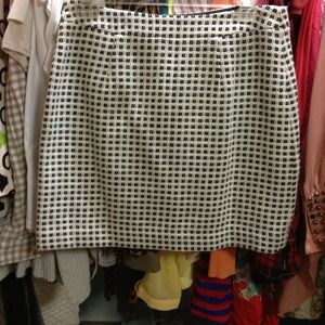 Banana Republic Black & White Patterned Skirt