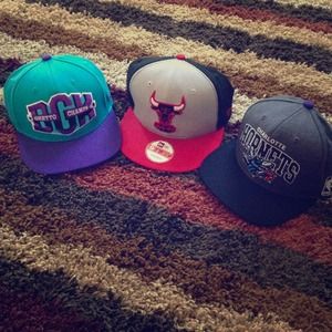 Snapbacks! $75/3! DGK $30 Bulls $25 Hornets $30