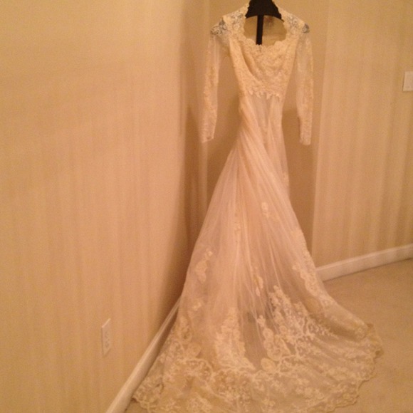 vintage Princess Kate look👑 - Picture 2 of 2