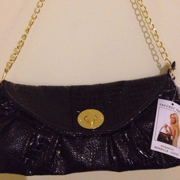Vicceli clutch and small stud earring