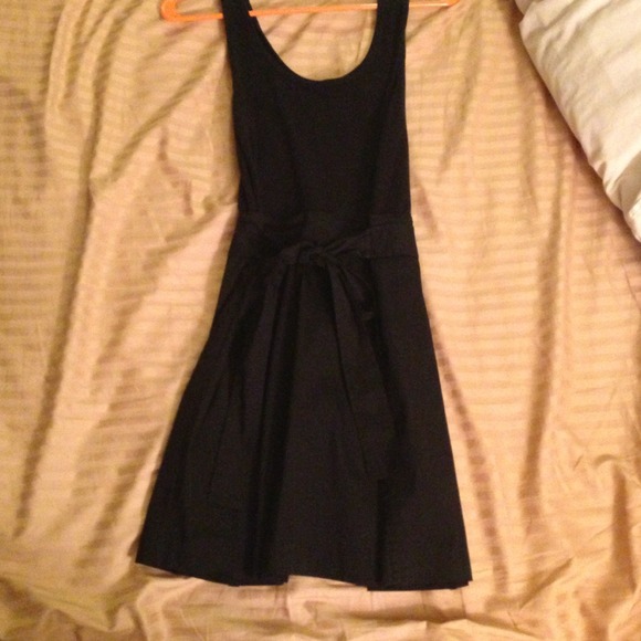 Theory size 6 tie waist dress