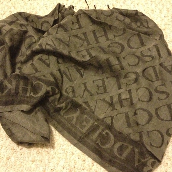 Badgley Mischka scarf shawl - Picture 3 of 3