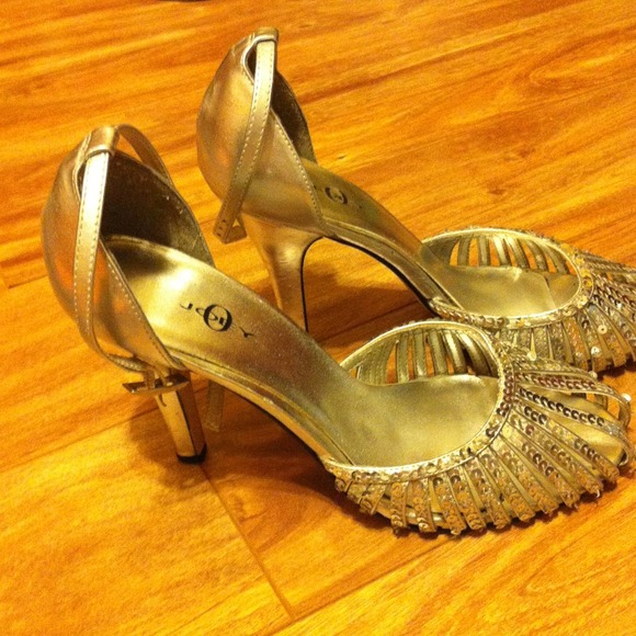 High hills - Picture 3 of 3