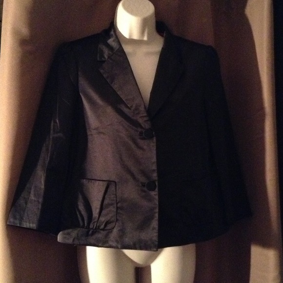 Black Satin Old Navy hot pink lined medium jacket