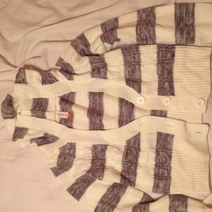 No Boundries Sweater.