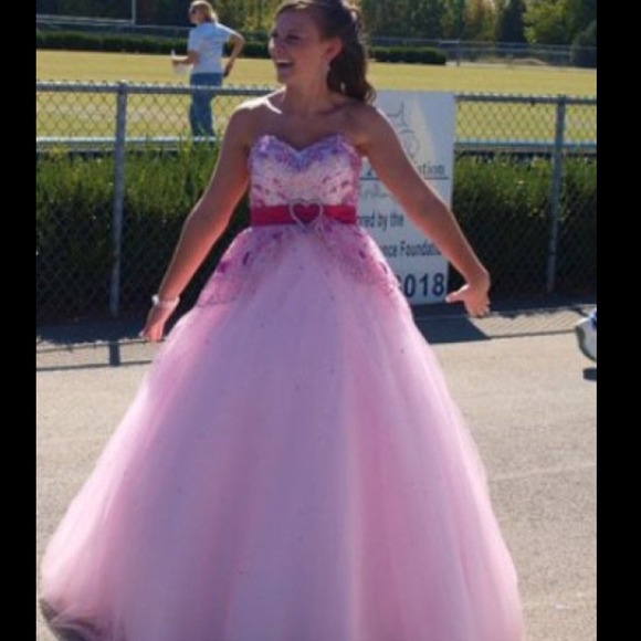 Beautiful dress! Size 4! $400