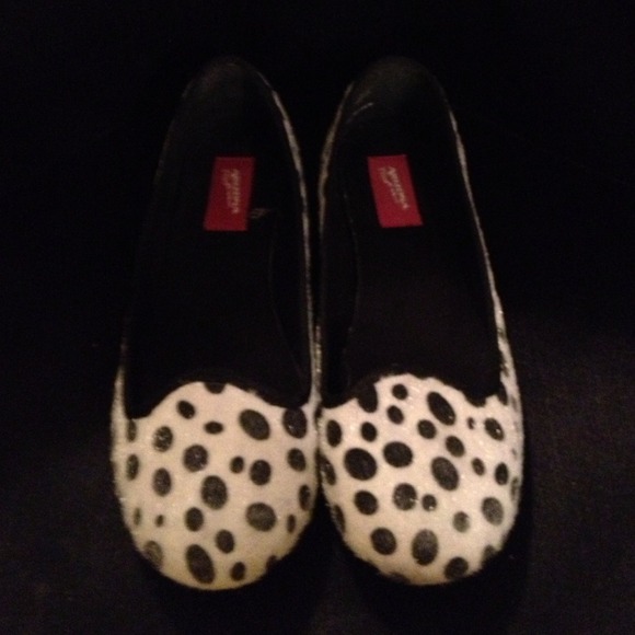 Super cute polk-a-dot shoes