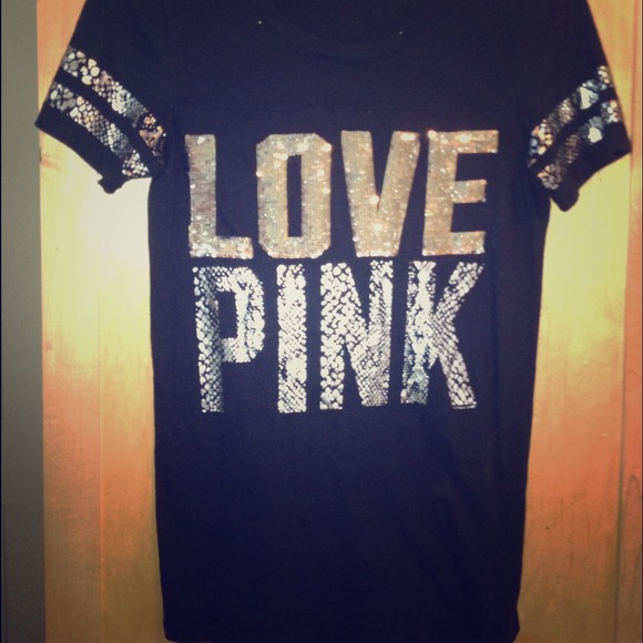❌❌✋✋SOLD❌❌✋✋VS PINK sequined top