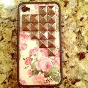 Pyramid studs floral iphone4/4s case!