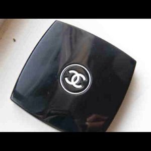 Chanel Eyeshadow Palette of Four