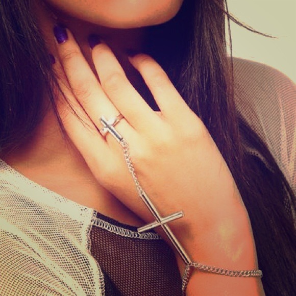 Pretty Pretty Hand Lace - Picture 1 of 1