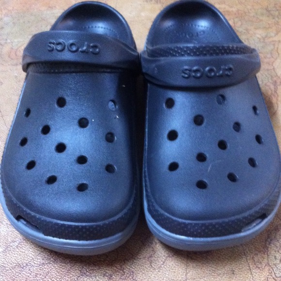 Crocs never worn