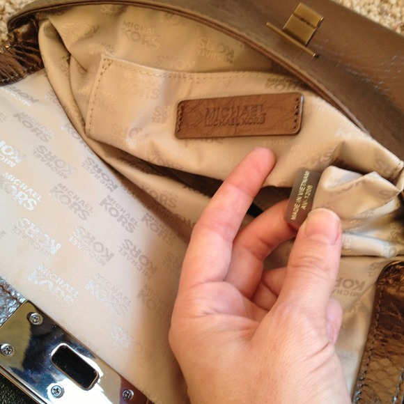 Authentic Michael Kors Copper shine chain strap - Picture 3 of 4