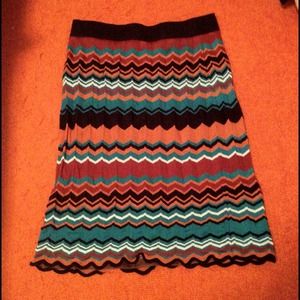 Zigzag knit long skirt