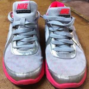 Nike running shoes 🌟reserved🌟