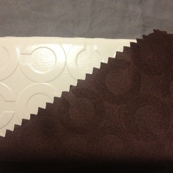 Authentic Coach reading glasses hard case! ❤ - Picture 4 of 4