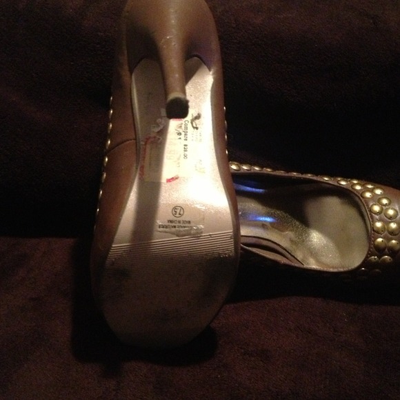 4 inch camel color heels - Picture 2 of 3