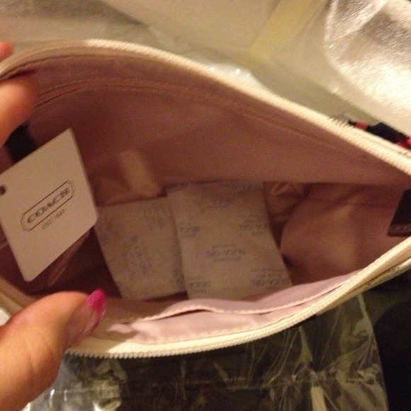 💋SOLD💋 - Picture 2 of 4