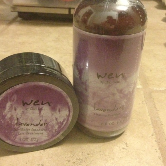 Wen re moist and cleansing conditioner ! lavender