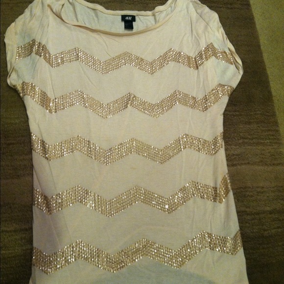 Gold studded, light pink, flowy, long tshirt!!