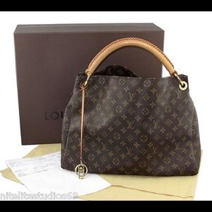 Looking for Louis Vuitton artsey gm bag !!! Help!!